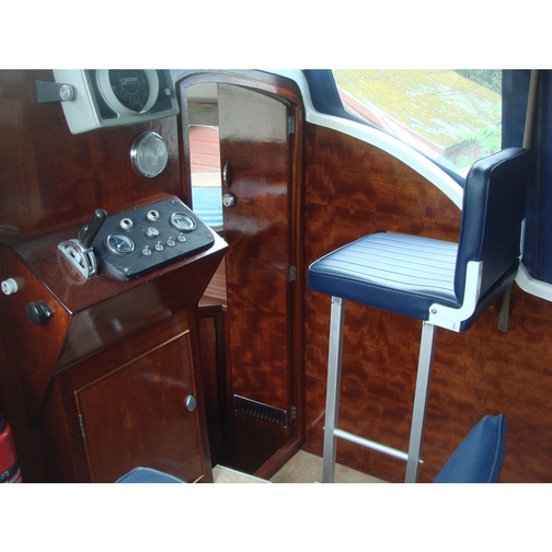 Freeman Navigator Seat Fitted to Freeman 22 with the Freeman Folding Seat Frame